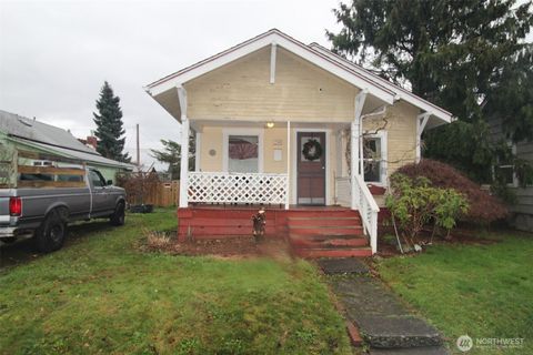Photo of 210 S 9th Street, Mount Vernon, WA 98274 (MLS # 2459179)