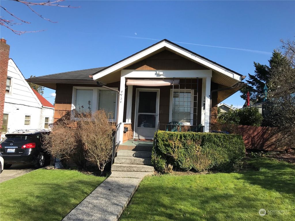 Photo of 4724 37th Avenue SW, Seattle, WA 98126 (MLS # 2135505)