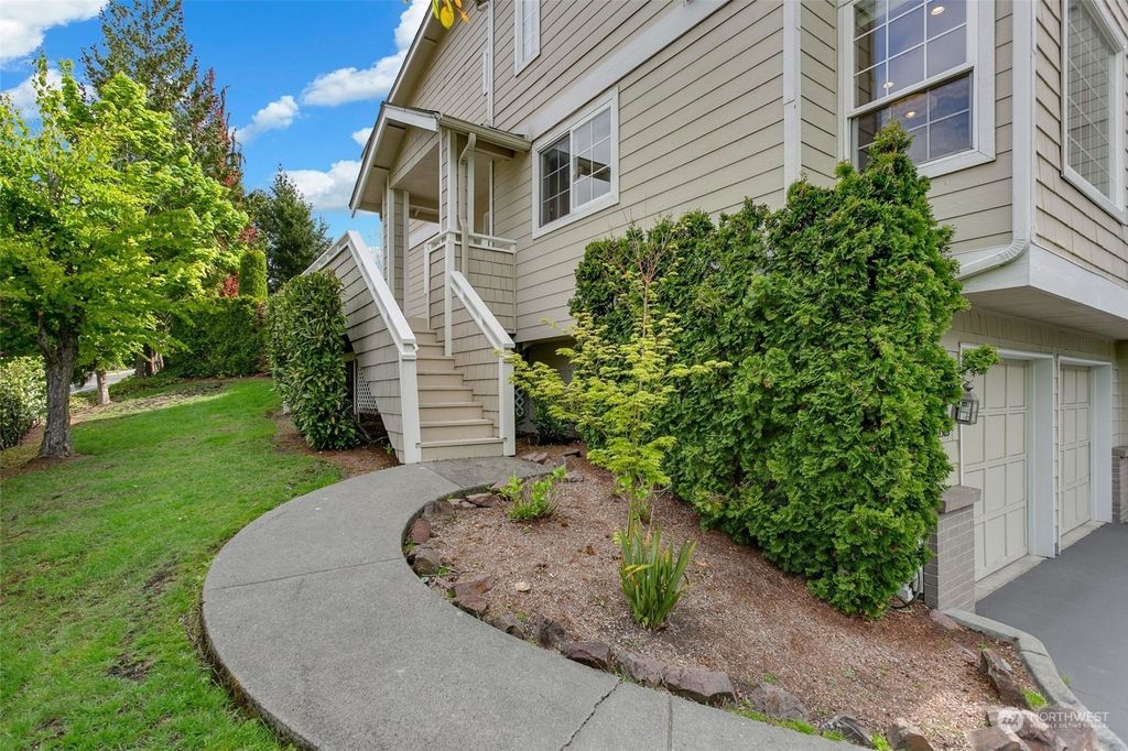 Photo of 11305 Ohde Circle #18, Kirkland, WA 98033 (MLS # 2135875)