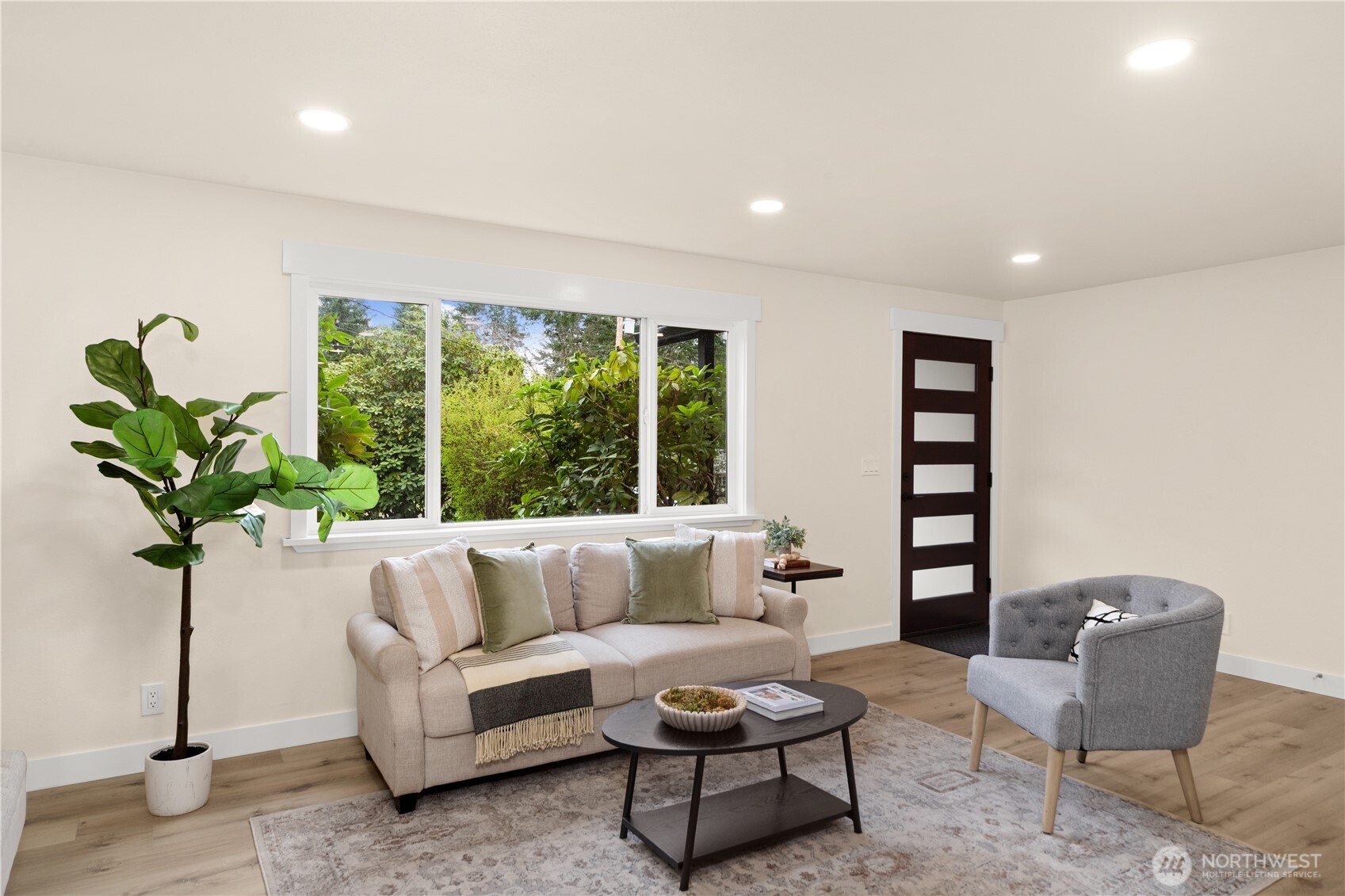 6485 NE Bell Str.