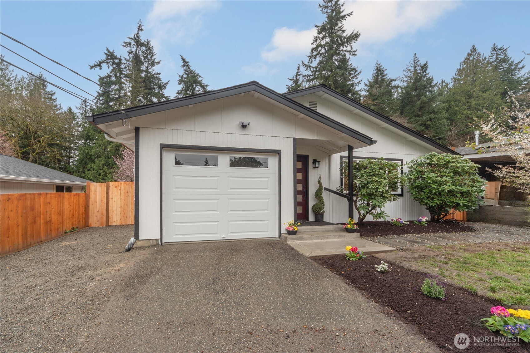 6485 NE Bell Str.