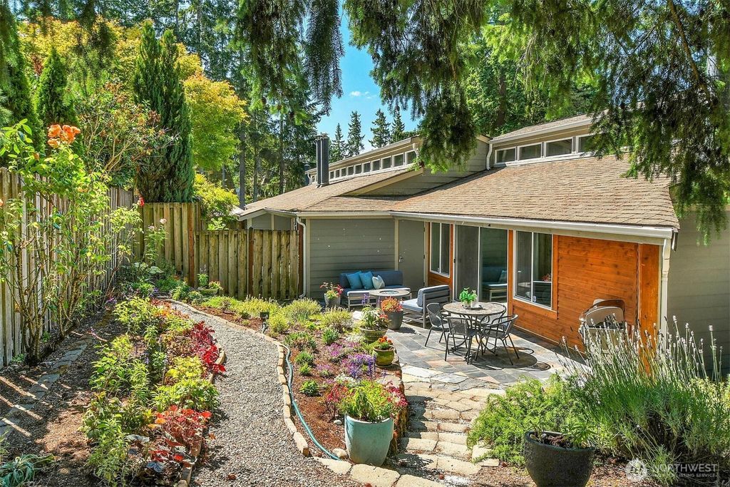 Photo of 15300 NE 15th Place #1, Bellevue, WA 98007 (MLS # 2419251)