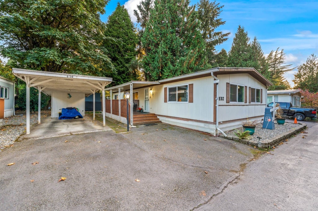 Photo of 900 29th Street SE #32, Auburn, WA 98002 (MLS # 2596458)