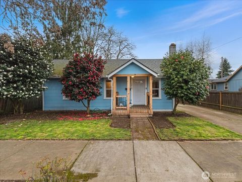 Photo of 1810 Harney St, Vancouver, WA 98660 (MLS # 2491302)