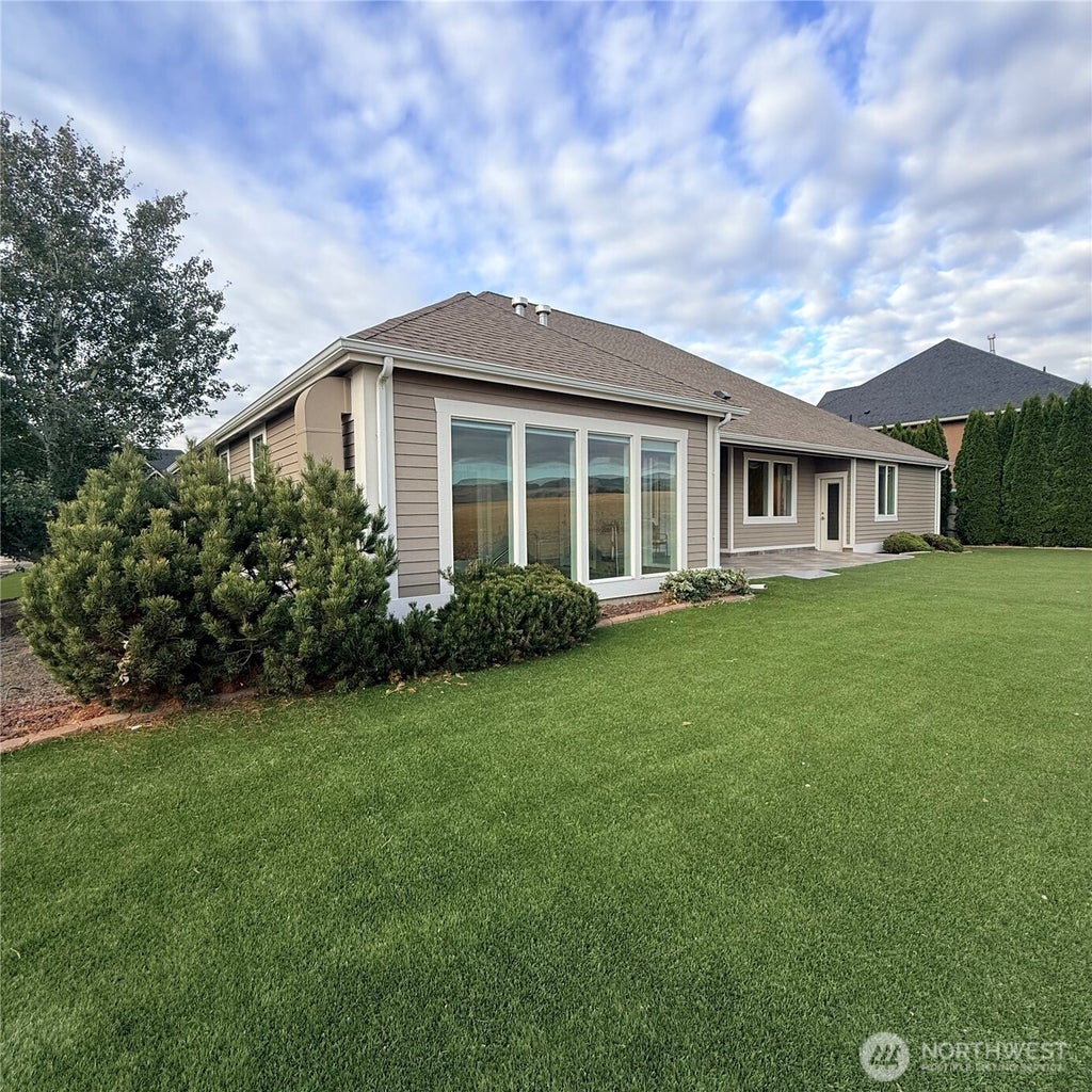 Photo of 293 Coyote Ridge Road, Walla Walla, WA 99362 (MLS # 2593888)