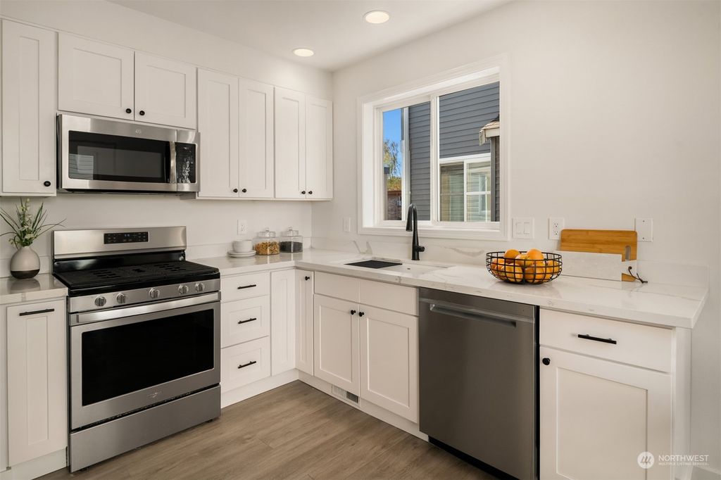 Photo of 6541 5th Avenue NE #B, Seattle, WA 98115 (MLS # 2054610)