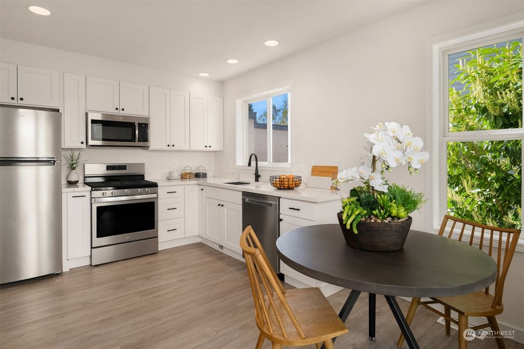 Photo of 6541 5th Avenue NE #B, Seattle, WA 98115 (MLS # 2054610)