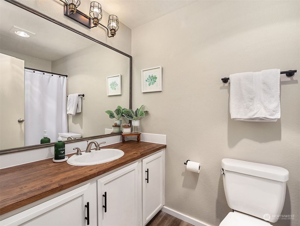 listing image 9367865102710212365
