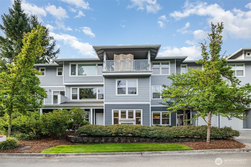 Photo of 22635 SE 44th Place #1631, Issaquah, WA 98029 (MLS # 2324326)