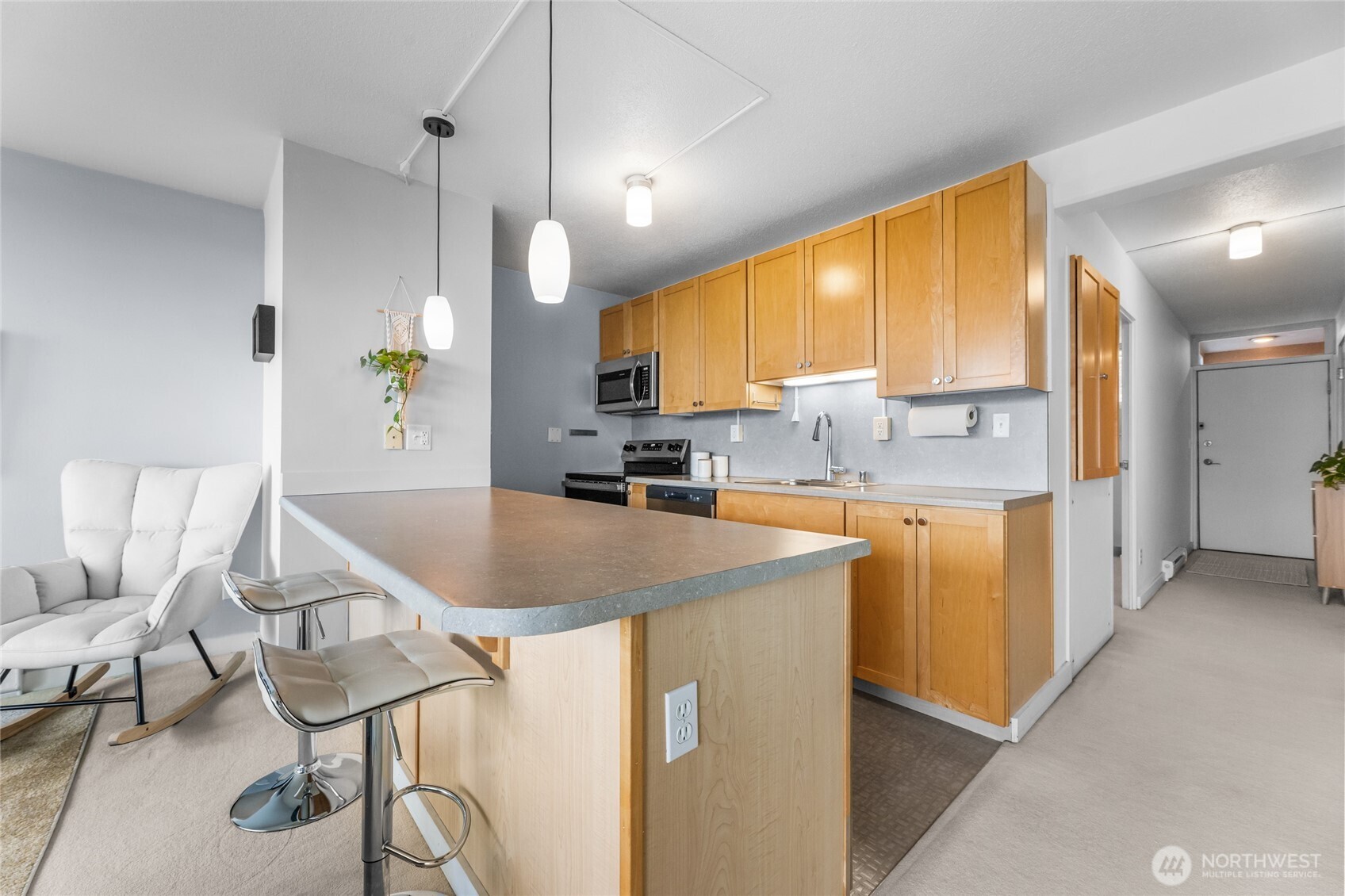 235 Broadway 380