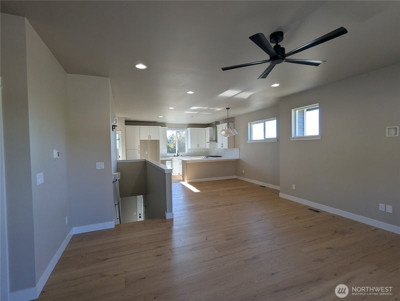 4437 Blackstone Way