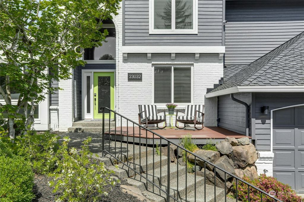 Photo of 23032 NE 18th Street, Sammamish, WA 98074 (MLS # 2238411)