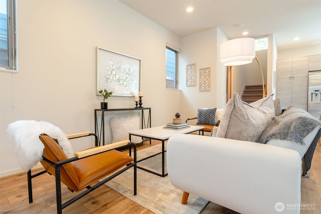 Photo of 424 26th Avenue S, Seattle, WA 98144 (MLS # 2411462)