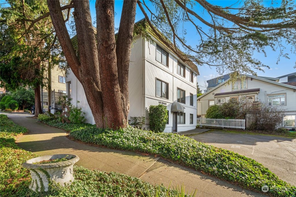 Photo of 207 E Edgar Street, Seattle, WA 98102 (MLS # 2328142)