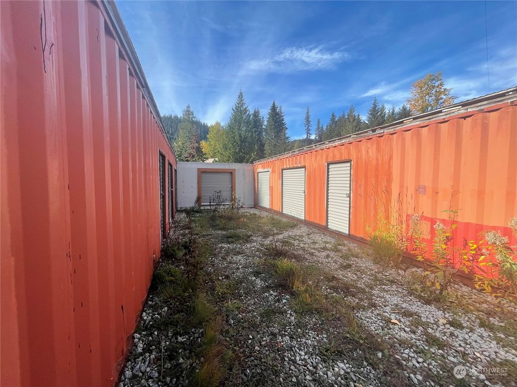Photo of 30 Milwaukee Ln Ln, Snoqualmie Pass, WA 98068 (MLS # 2172644)