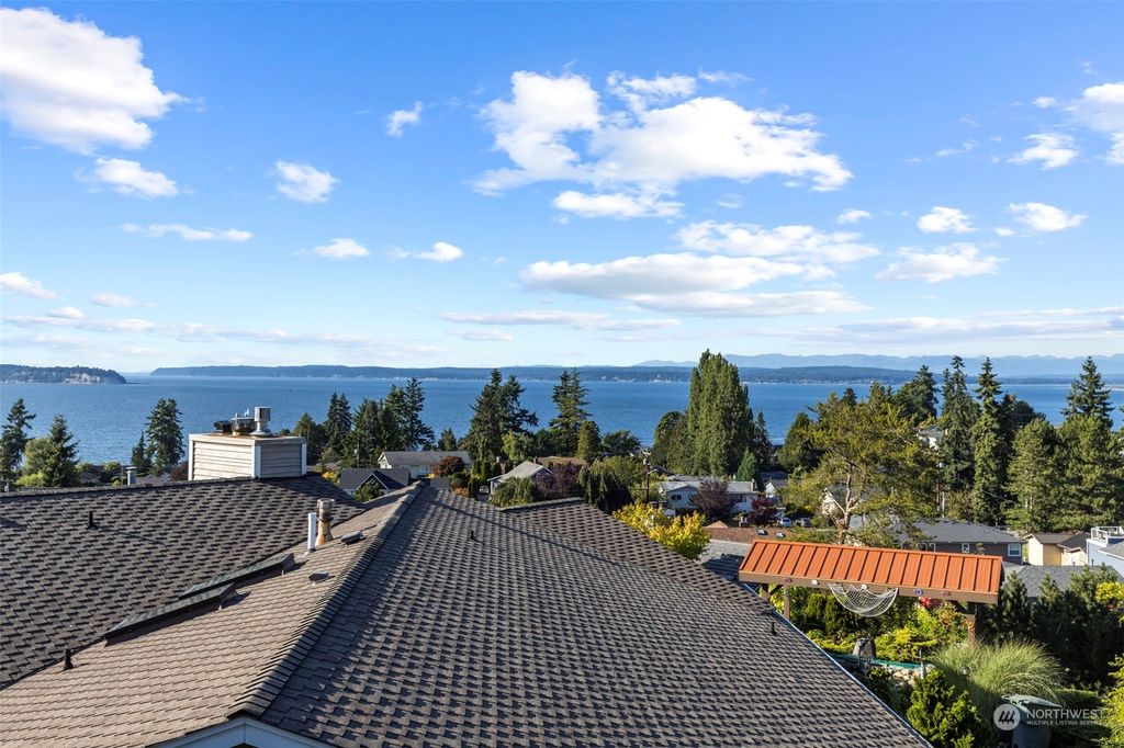 Photo of 5000 Chinook Drive, Everett, WA 98203 (MLS # 2135612)