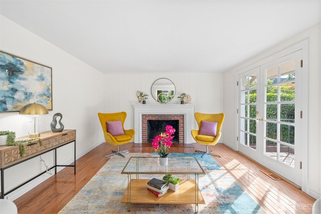 Photo of 2926 W Blaine Street, Seattle, WA 98199 (MLS # 2444297)