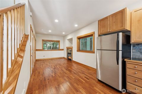 Photo of 1732 27th Ave Ave #B, Seattle, WA 98122 (MLS # 2495972)