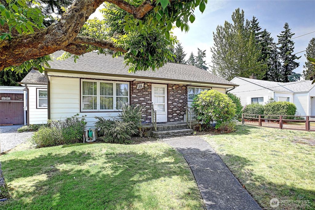 Photo of 414 Morgan Rd Rd, Everett, WA 98203 (MLS # 2397232)