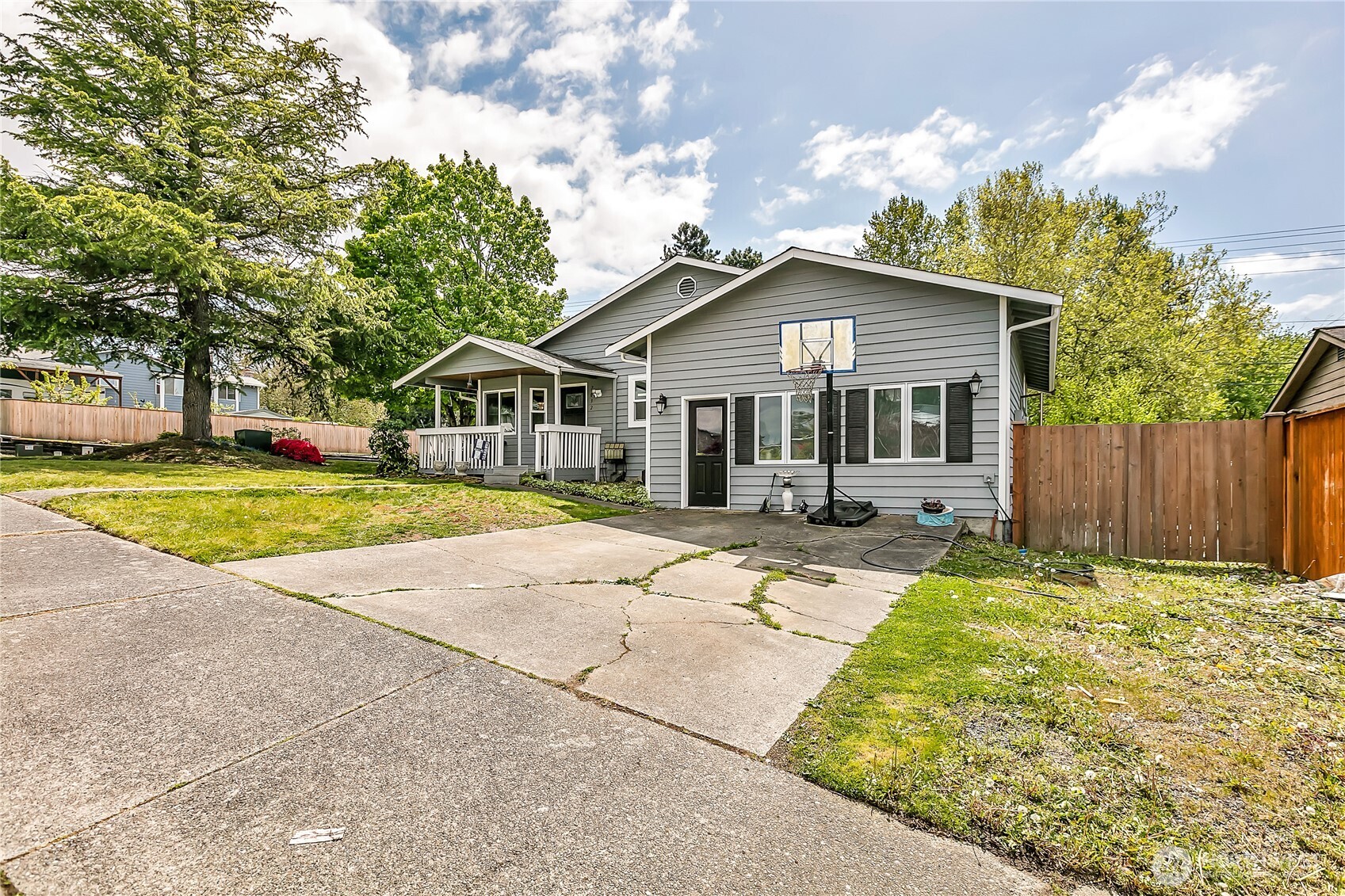 7032 65th Street NE