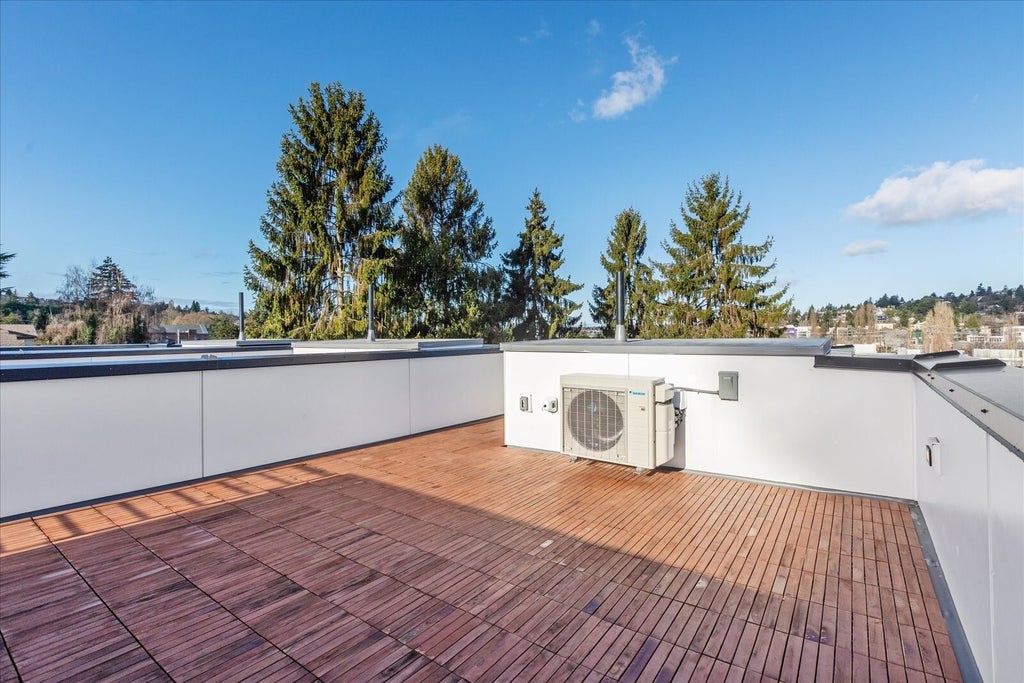 Photo of 3112 Queen Anne Avenue N, Seattle, WA 98119 (MLS # 2599051)