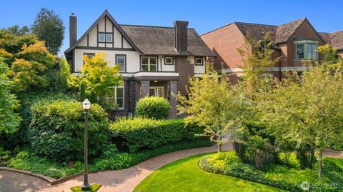Photo of 718 E Aloha Street #10, Seattle, WA 98102 (MLS # 2414220)