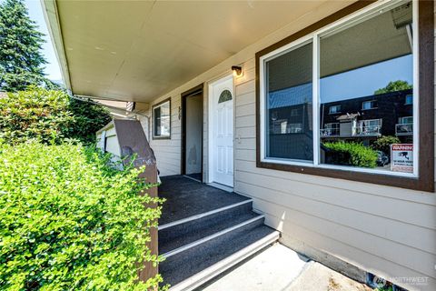 Photo of 1515 W Casino Road #E2, Everett, WA 98204 (MLS # 2411221)