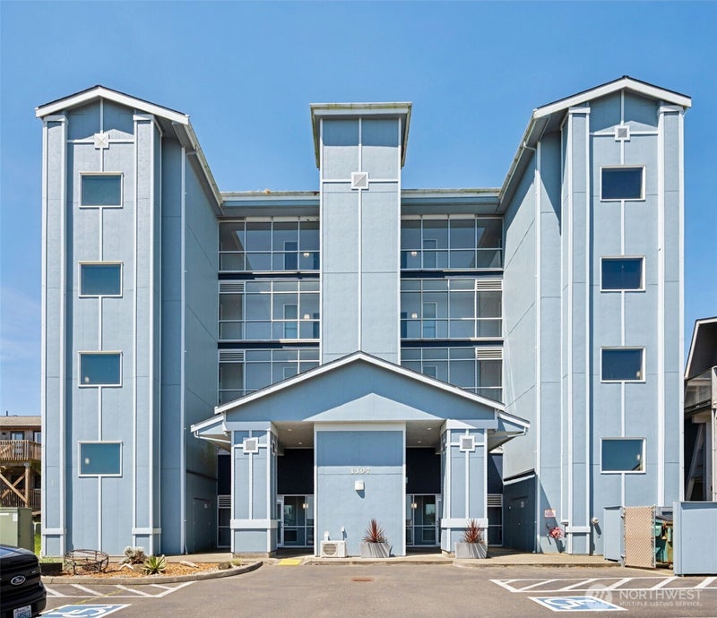 1307 Ocean Shores Boulevard SW 33