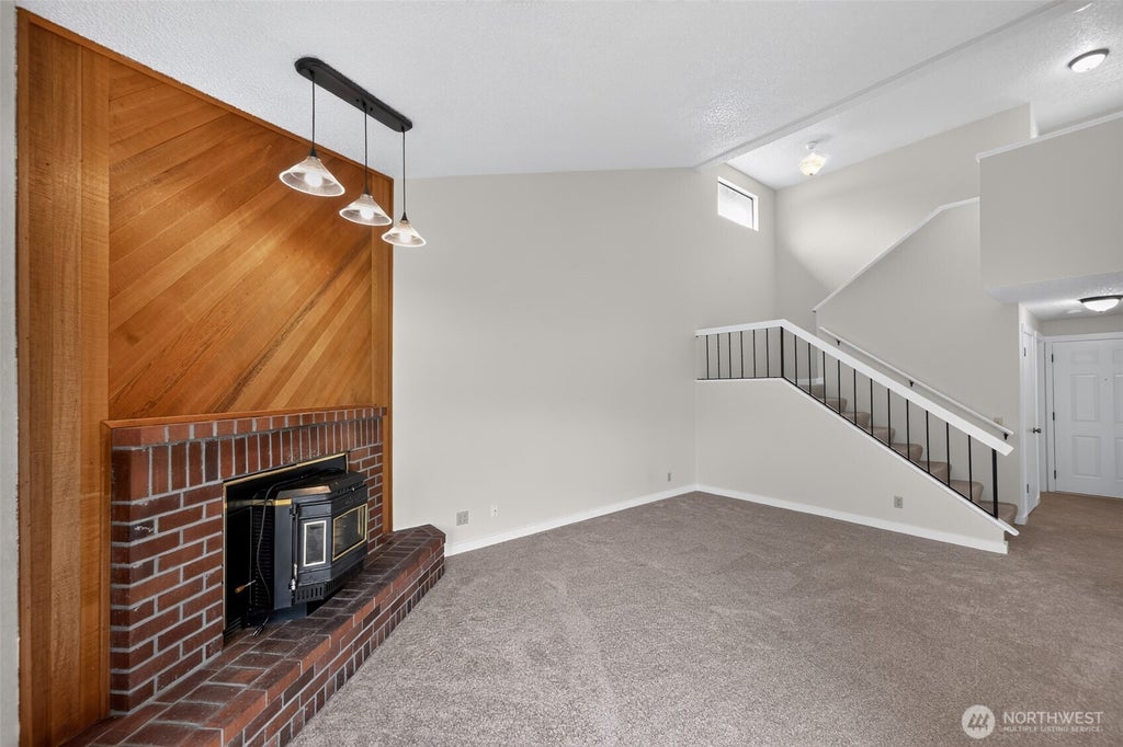Photo of 25028 110th Avenue SE #C, Kent, WA 98030 (MLS # 2551615)