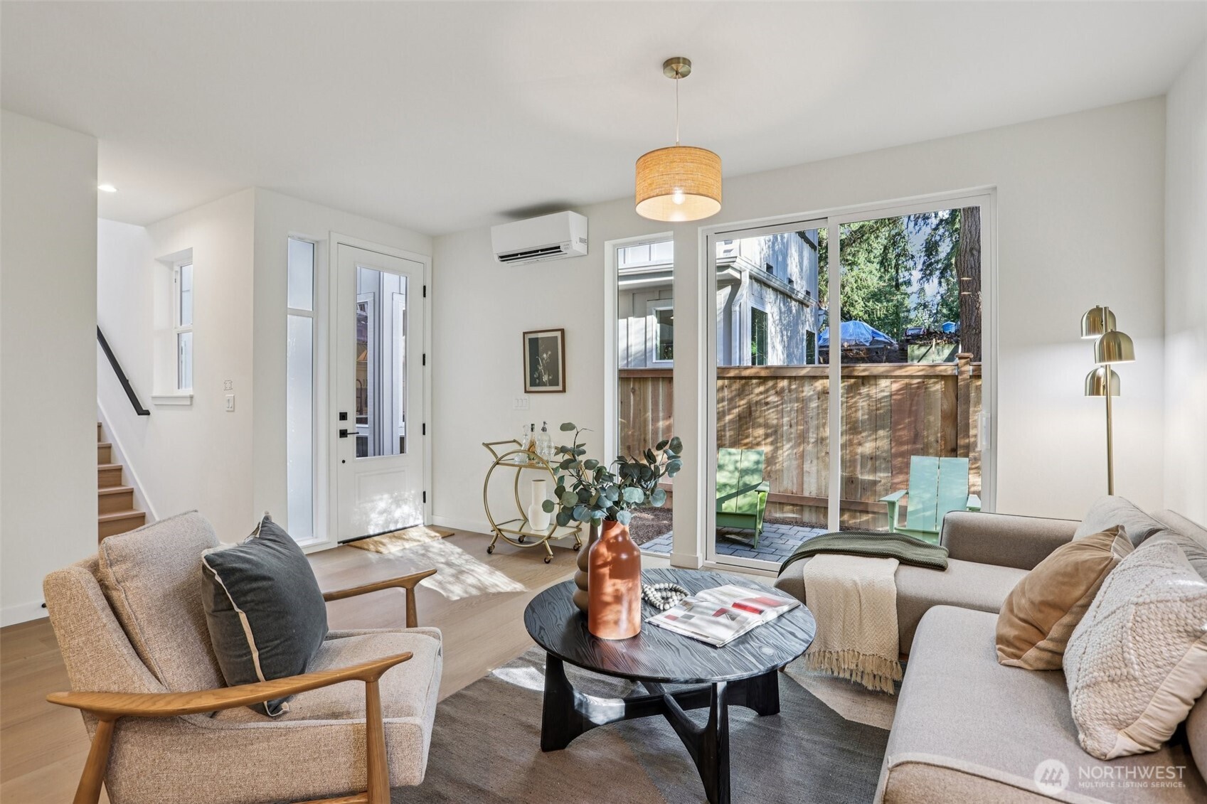 13748 Stone Avenue N