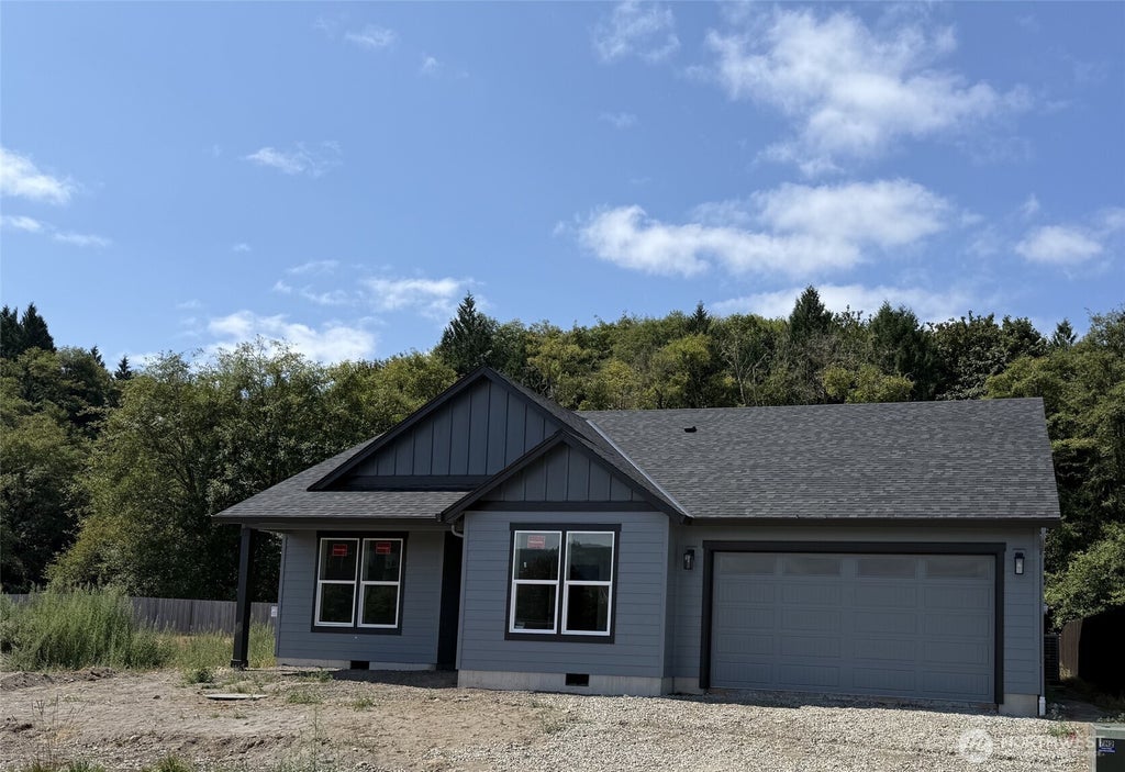 Photo of 572 Rainbow Way, Kelso, WA 98626 (MLS # 2585130)