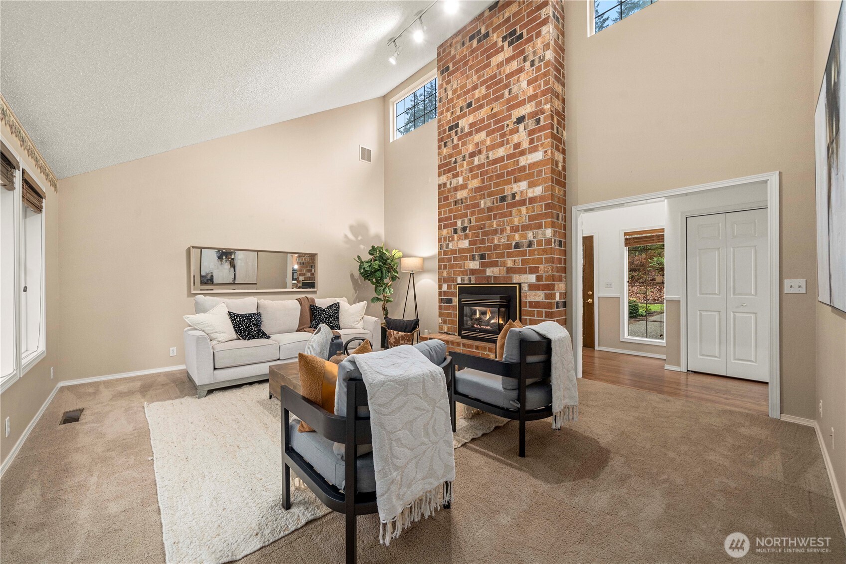 6221 Northill Drive SW