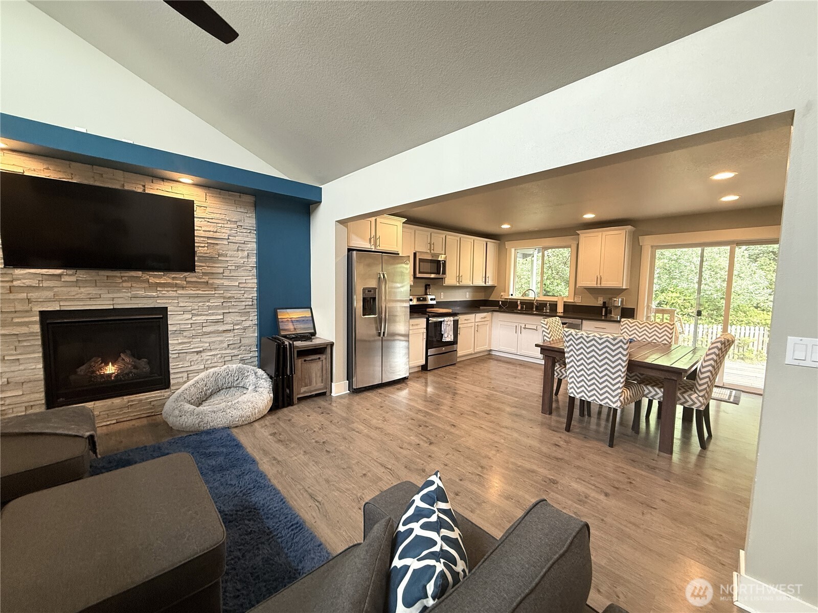 169 Ocean Lake Way SW