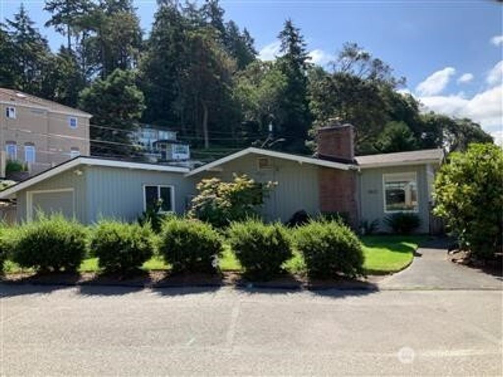 Photo of 11822 Seola Beach Drive SW, Burien, WA 98146 (MLS # 2397144)