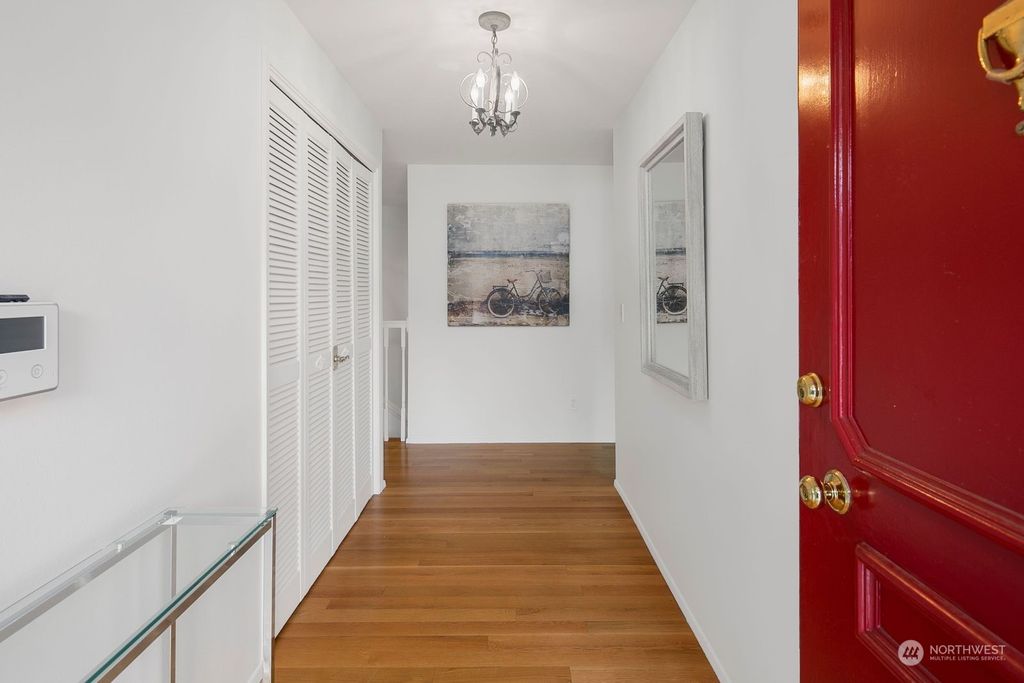 Photo of 4016 NE 98th Street, Seattle, WA 98115 (MLS # 2075447)