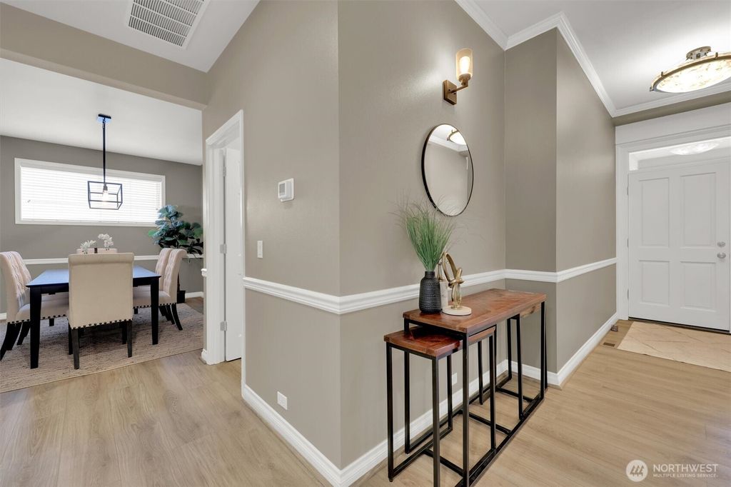 Photo of 22505 SE 15th Place, Sammamish, WA 98075 (MLS # 2394356)