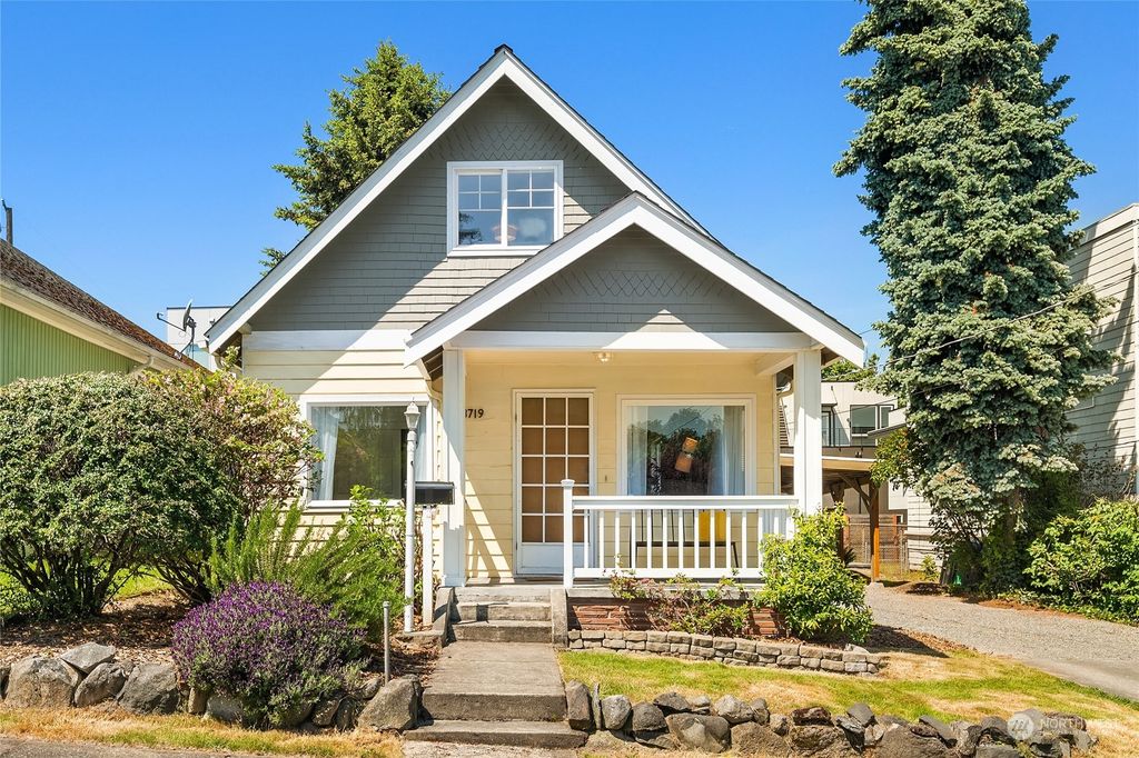 Photo of 3719 20th Avenue SW, Seattle, WA 98106 (MLS # 2075252)