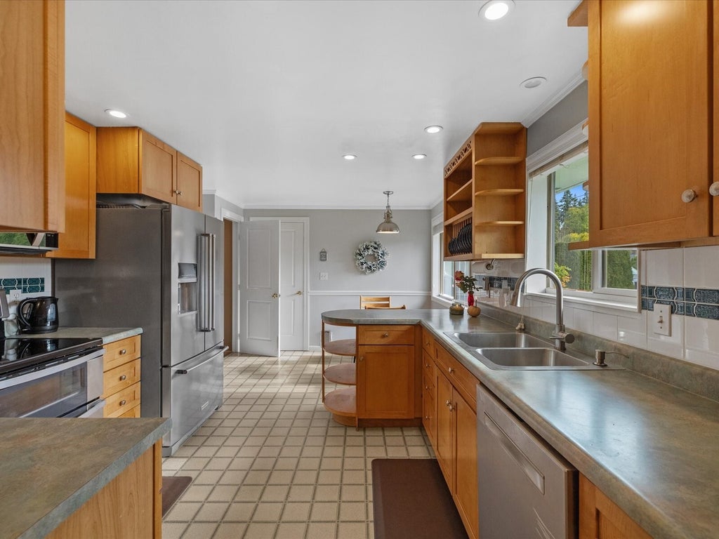 Photo of 2517 Helena Lane, Everett, WA 98208 (MLS # 2598663)