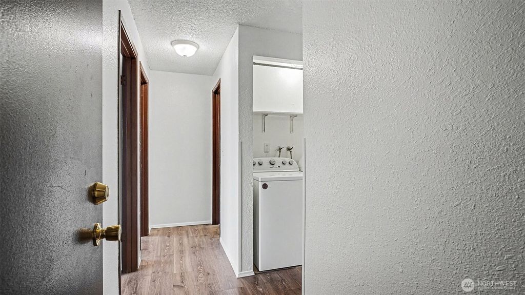 Photo of 21636 29th Avenue S, Des Moines, WA 98198 (MLS # 2468235)