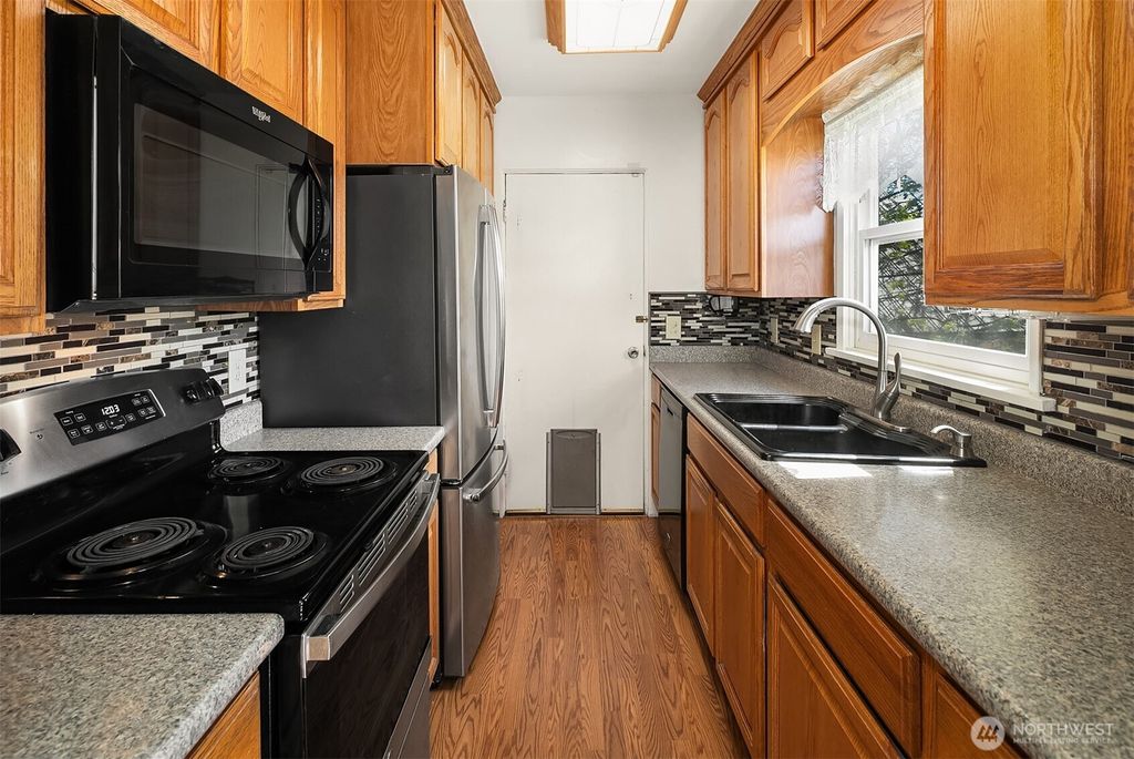 Photo of 109 W 3rd Street, Cle Elum, WA 98922 (MLS # 2515285)