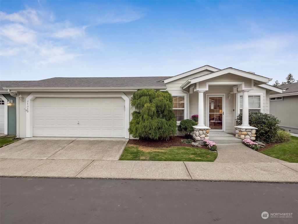Photo of 24049 223rd Place SE #122, Maple Valley, WA 98038 (MLS # 2297966)