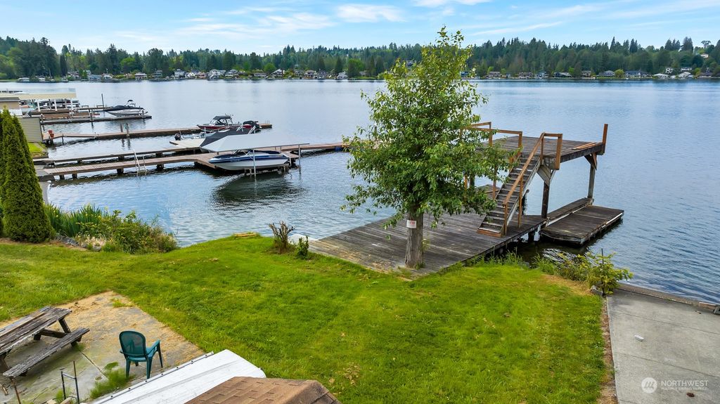 Photo of 426 S Lake Stevens Road #1, Lake Stevens, WA 98258 (MLS # 2158228)