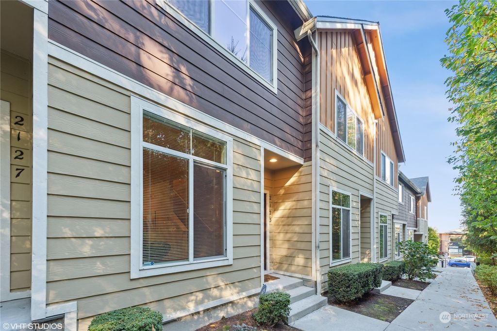 Photo of 2123 NW Moraine Place, Issaquah, WA 98027 (MLS # 2008326)