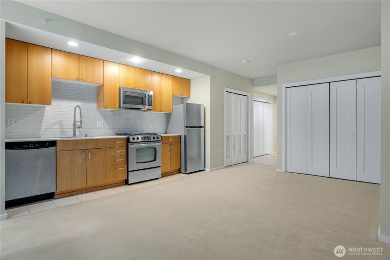 81 Clay Street 326