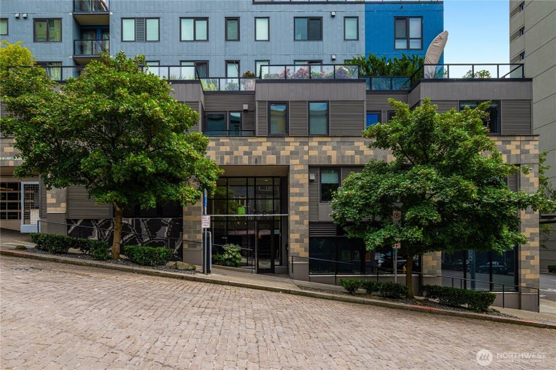 81 Clay Street 326