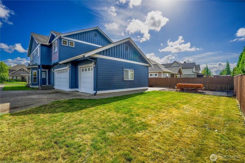1949 E Emerald Way