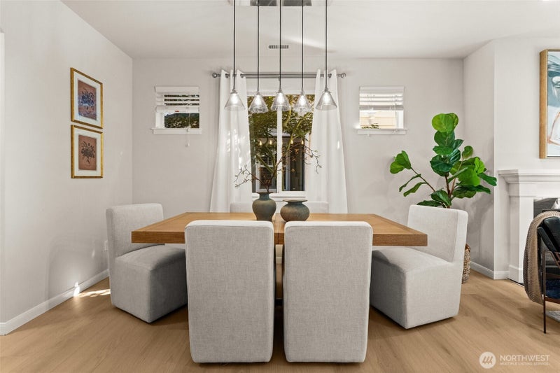 11220 Borgen Loop