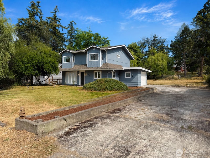 1040 W Shady Lane WA