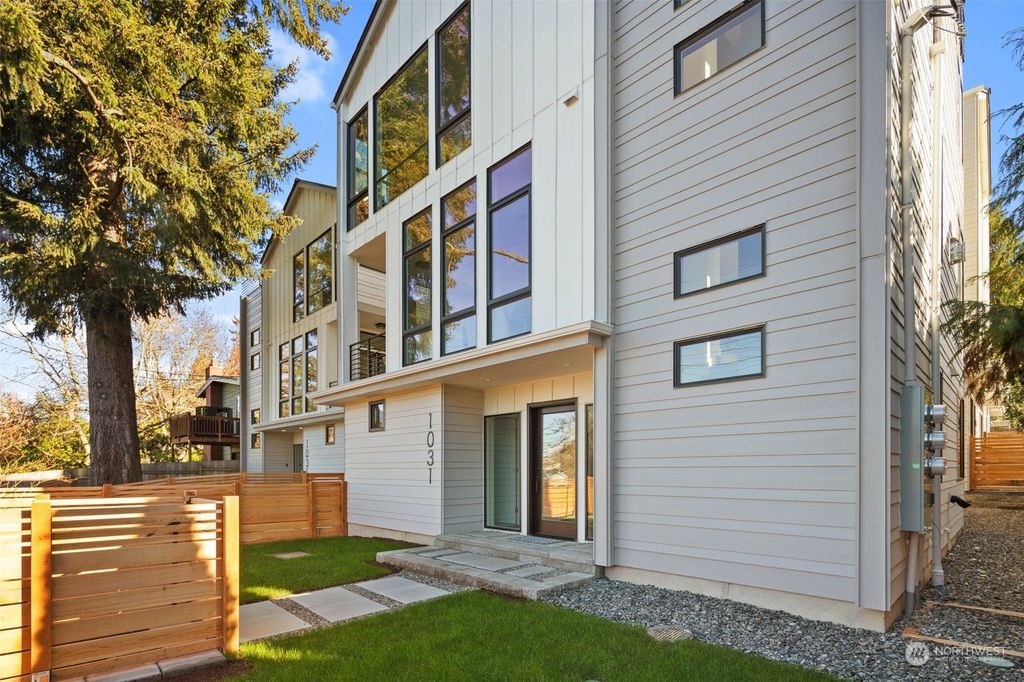 Photo of 1031 NE 98th Street, Seattle, WA 98115 (MLS # 2217306)