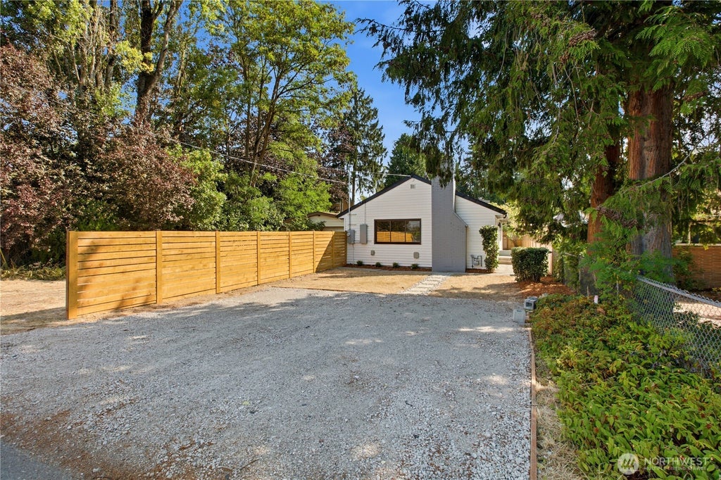 Photo of 12504 8th Avenue SW, Burien, WA 98146 (MLS # 2574721)